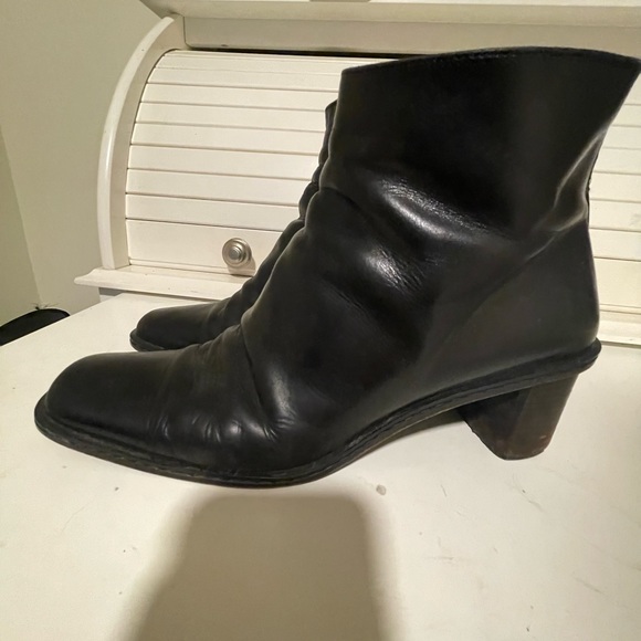 Great boots for any occasion - Picture 2 of 2